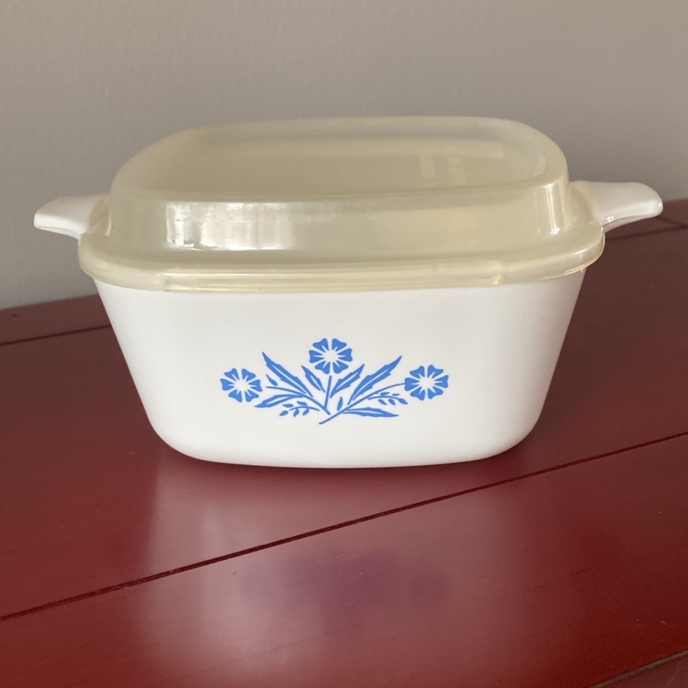 Vintage Corning Ware P-43-B Blue Cornflower 24 Ounce Baking Dish with Lid - Picture 4 of 13